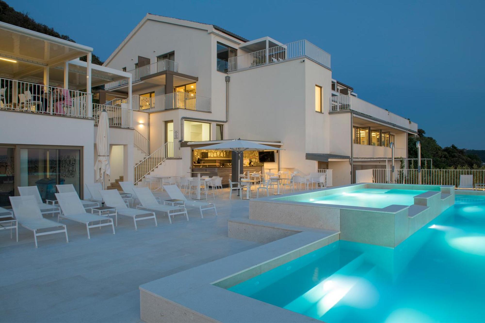 Zlatni Zalaz,Apartments,Supetarska Draga Exteriér fotografie