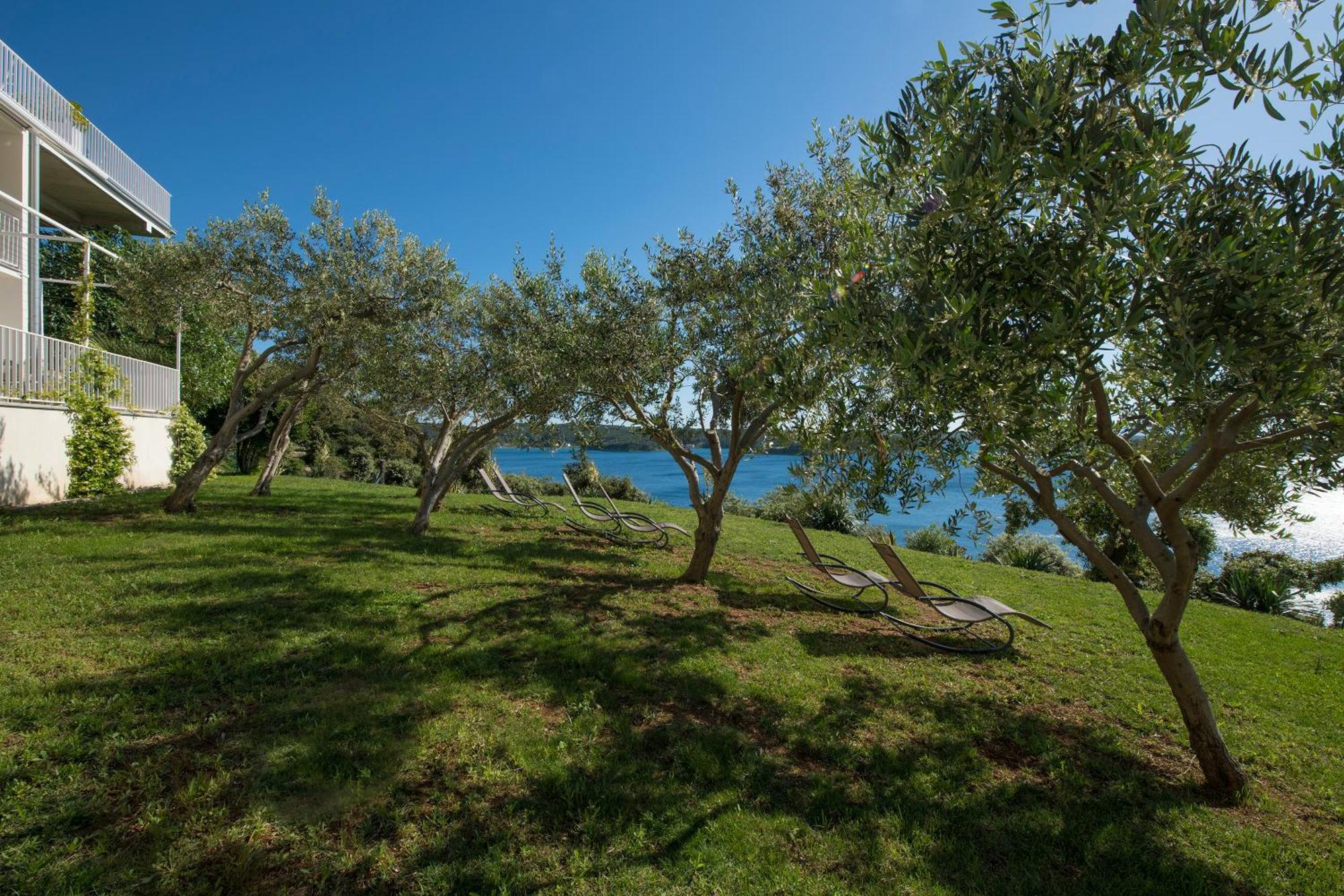 Zlatni Zalaz,Apartments,Supetarska Draga Exteriér fotografie