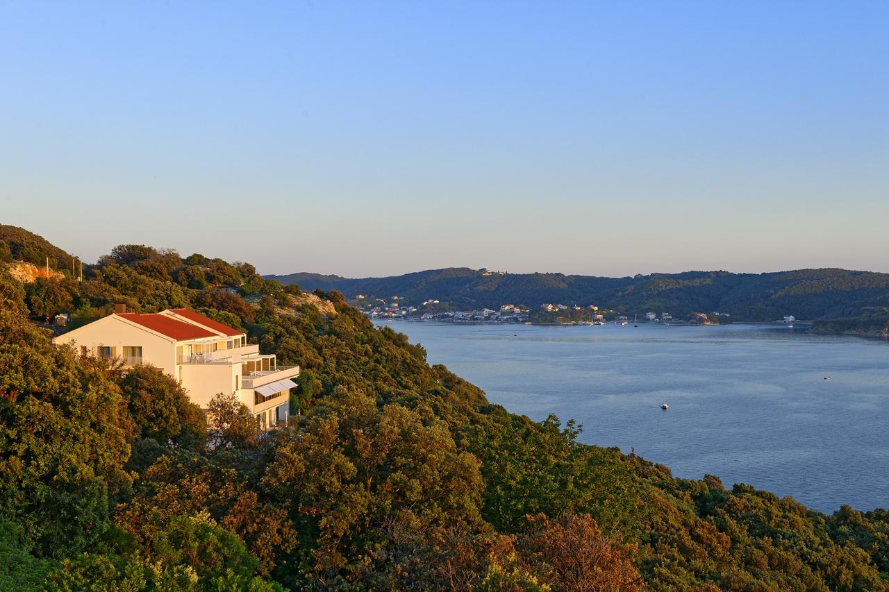 Zlatni Zalaz,Apartments,Supetarska Draga Exteriér fotografie
